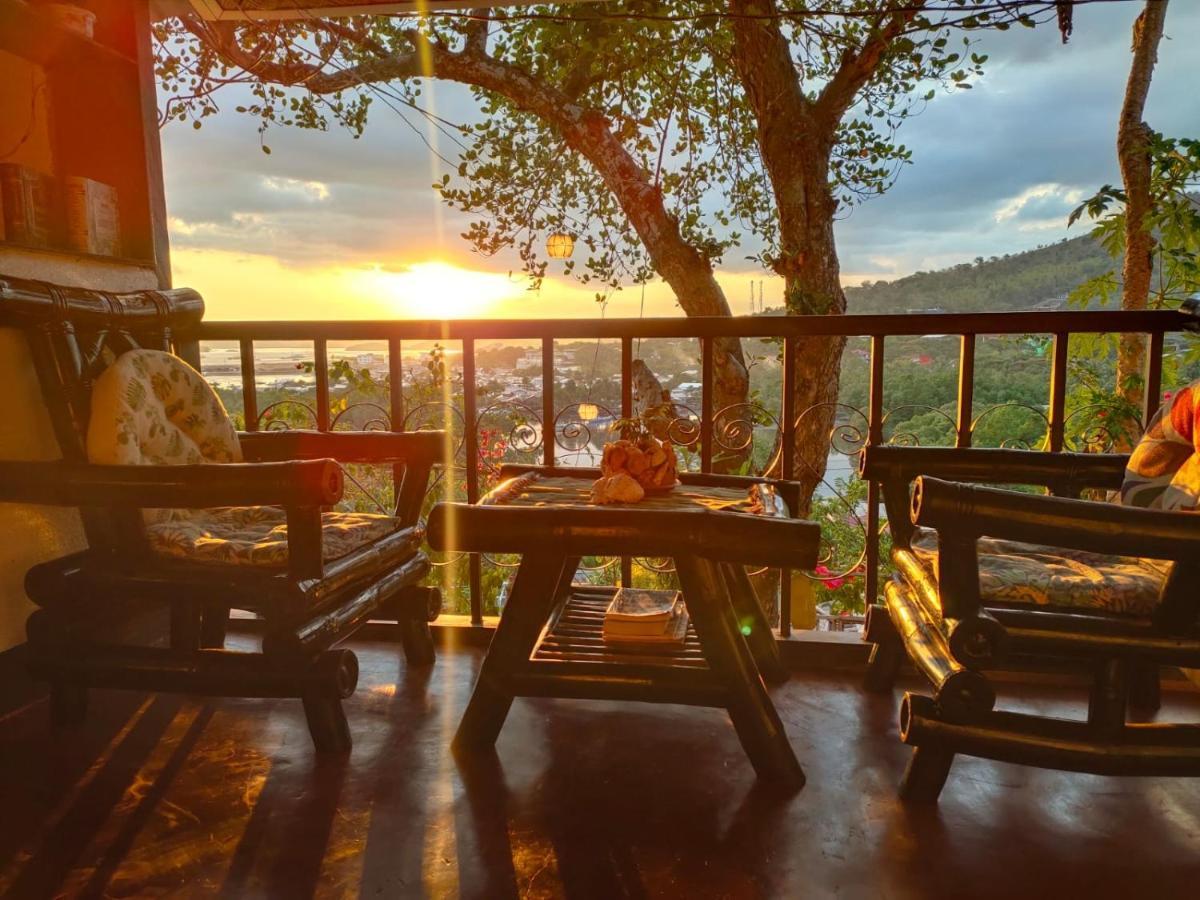 Purple Homestay Hillside Coron Exterior foto